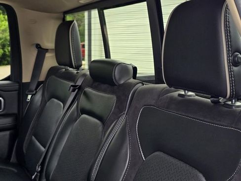 Used 2021 RAM 1500 Laramie AWD/4WD image 30