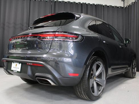 Used 2025 Porsche Macan AWD/4WD image 3