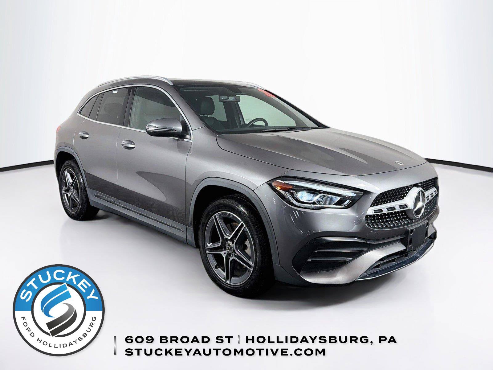 Used 2023 Mercedes-Benz GLA 250 4MATIC w/ AMG Line Exterior image 1