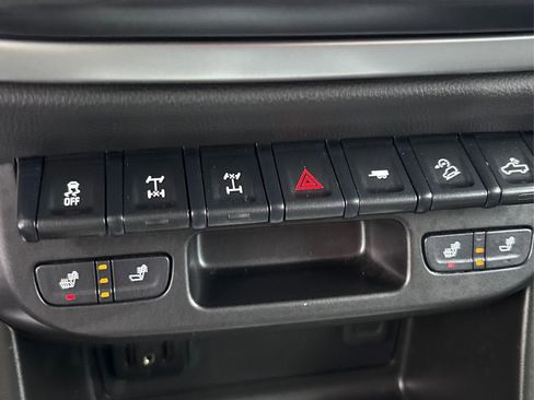 Used 2022 Chevrolet Colorado ZR2 w/ Colorado ZR2 Bison Edition image 29