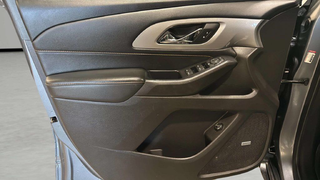 Used 2021 Chevrolet Traverse RS w/ LPO, Floor Liner Package AWD/4WD image 19
