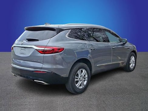 Used 2018 Buick Enclave Essence image 4