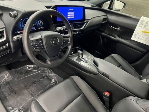 Used 2025 Lexus UX 300h FWD image 16