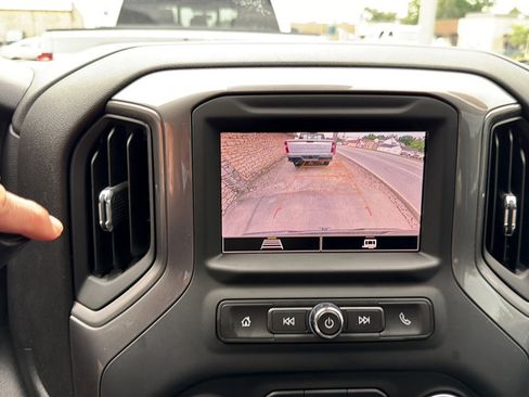 Used 2022 Chevrolet Silverado 1500 W/T w/ WT Value Package AWD/4WD image 18