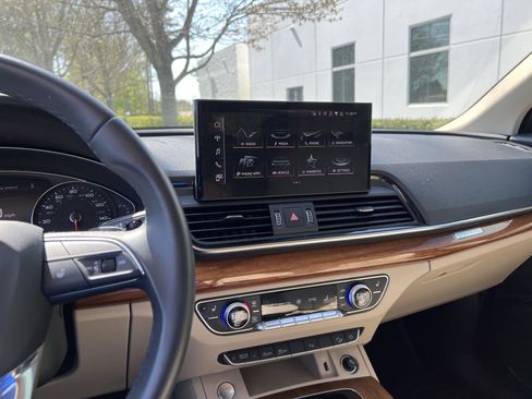 Used 2023 Audi Q5 2.0T Premium w/ Convenience Package image 32