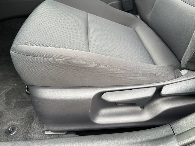 Used 2024 Toyota Prius LE FWD image 13