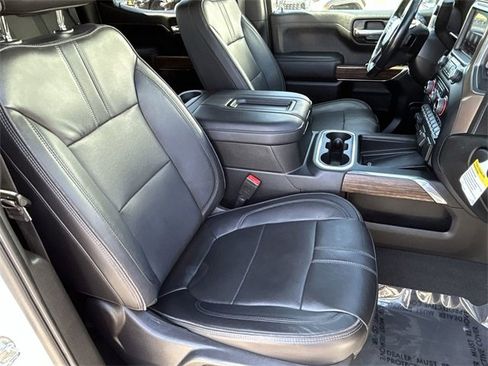 Used 2022 Chevrolet Silverado 1500 High Country w/ Technology Package image 11