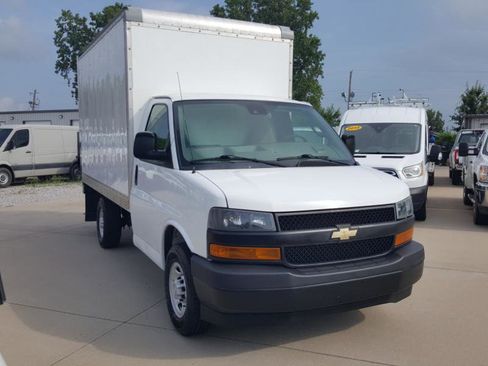 Used 2020 Chevrolet Express 3500 image 5