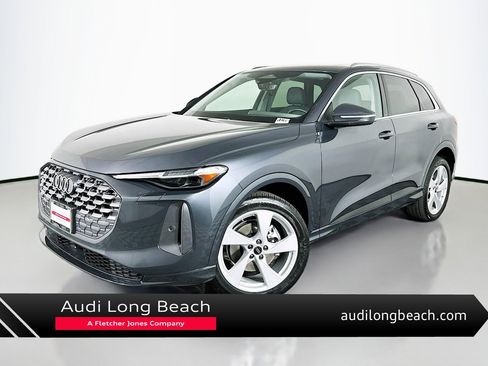 Used 2025 Audi Q5 Premium Plus w/ Premium Plus image 1