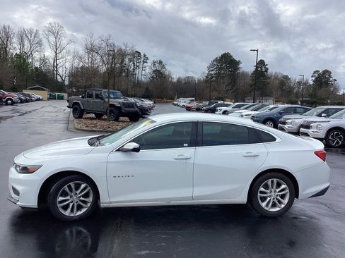Used 2018 Chevrolet Malibu LT image 4