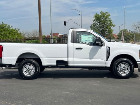 New 2026 Ford F250 XL w/ XL Chrome Package image 8