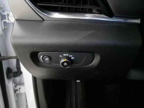 Used 2023 Chevrolet Traverse LT w/ Rear Camera Mirror Package AWD/4WD image 26