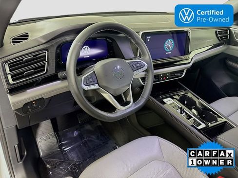 Used 2025 Volkswagen Atlas Cross Sport SEL image 9