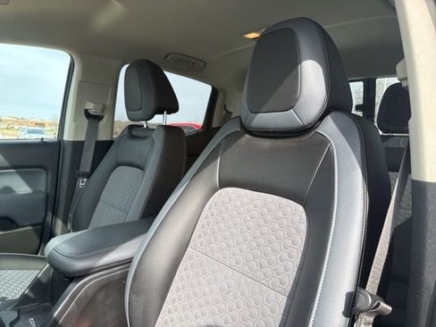 Used 2022 Chevrolet Colorado Z71 w/ Safety Package image 16