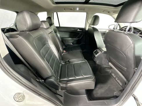 Used 2019 Volkswagen Tiguan SEL Premium w/ 3rd Row Seat Package AWD/4WD image 31