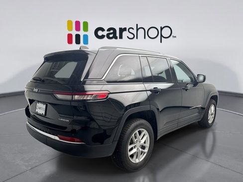Used 2023 Jeep Grand Cherokee Laredo w/ Luxury Tech Group I AWD/4WD image 5