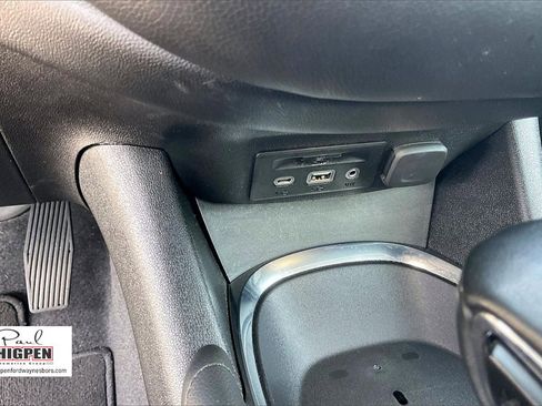 Used 2024 Chevrolet Malibu LT image 31