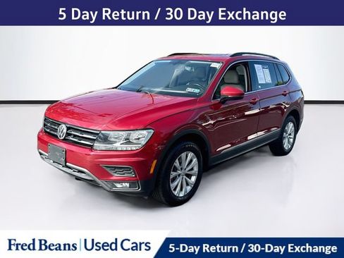 Used 2018 Volkswagen Tiguan SE w/ Panoramic Sunroof Package AWD/4WD image 3
