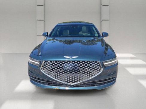 Used 2022 Genesis G90 3.3T Premium RWD image 2