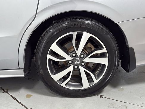 Used 2022 Honda Odyssey Touring image 24