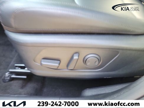 Used 2025 Kia Sportage EX FWD image 20
