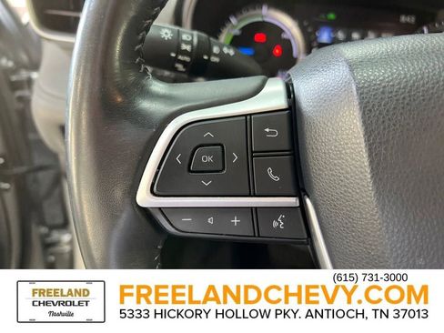 Used 2023 Toyota Highlander LE image 17