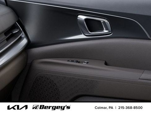 New 2026 Kia Carnival LX FWD image 28