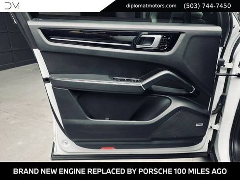 Used 2020 Porsche Cayenne AWD/4WD image 23