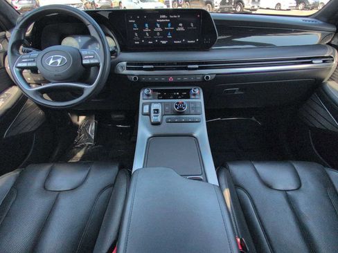 Used 2024 Hyundai Palisade Calligraphy image 15