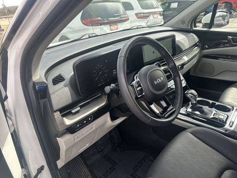 Used 2024 Kia Carnival SX image 15
