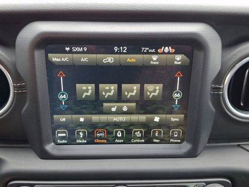 Used 2018 Jeep Wrangler Unlimited Sahara w/ Dual Top Group AWD/4WD image 18