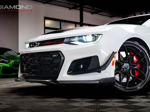 Used 2019 Chevrolet Camaro ZL1 image 5