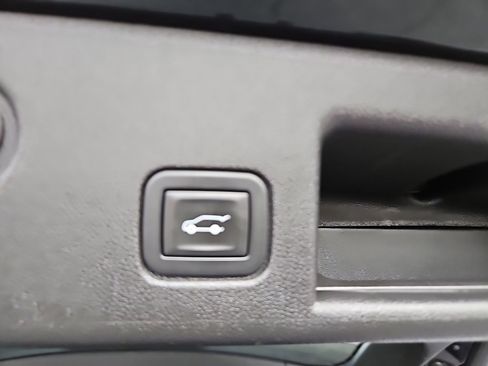 Used 2024 Chevrolet Equinox RS image 28