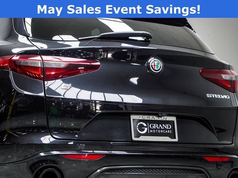 Used 2023 Alfa Romeo Stelvio Veloce AWD/4WD image 16