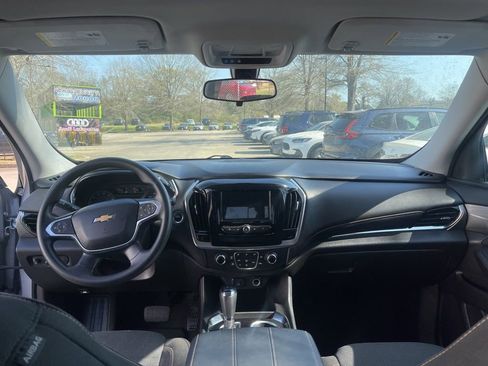 Used 2020 Chevrolet Traverse LS image 14