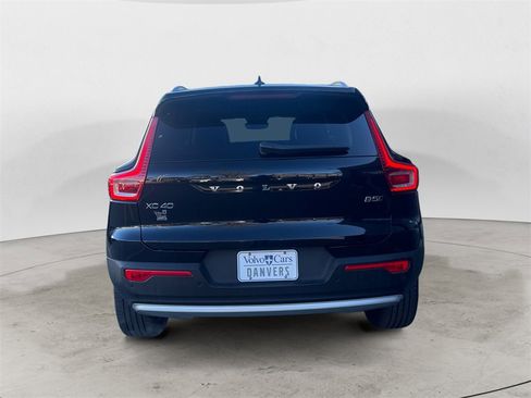 Certified 2025 Volvo XC40 B5 Plus image 4