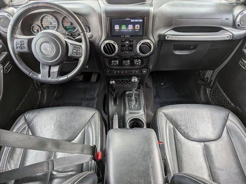 Used 2016 Jeep Wrangler Unlimited Sahara w/ Mopar Chrome Edition Group AWD/4WD image 18