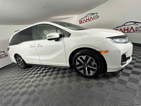 Used 2025 Honda Odyssey EX-L image 12