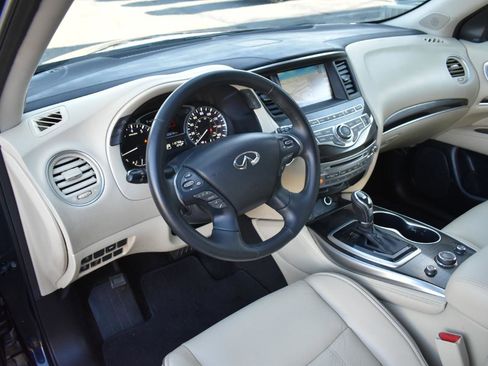 Used 2019 INFINITI QX60 Luxe w/ Essential Package image 10