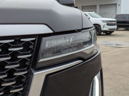 Used 2021 Cadillac Escalade Premium Luxury w/ Driver Assist Tech Package image 33