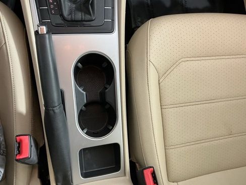 Used 2019 Volkswagen Passat 2.0T Wolfsburg image 32