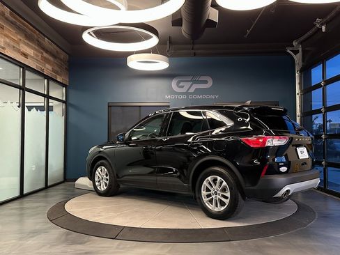 Used 2021 Ford Escape SE w/ Convenience Package image 5