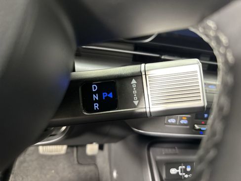 Used 2024 Hyundai Kona Limited image 17