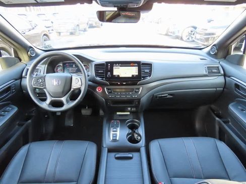 Certified 2022 Honda Pilot TrailSport image 19