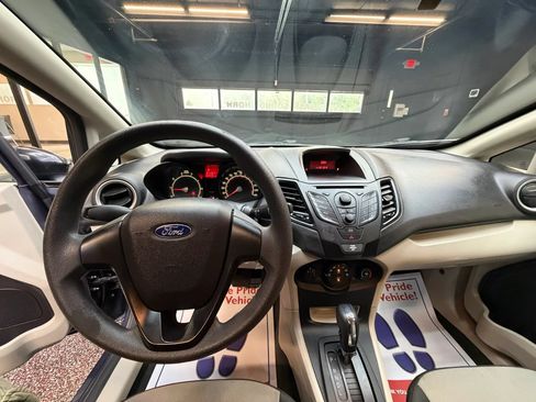 Used 2013 Ford Fiesta S w/ Convenience Pkg FWD image 18