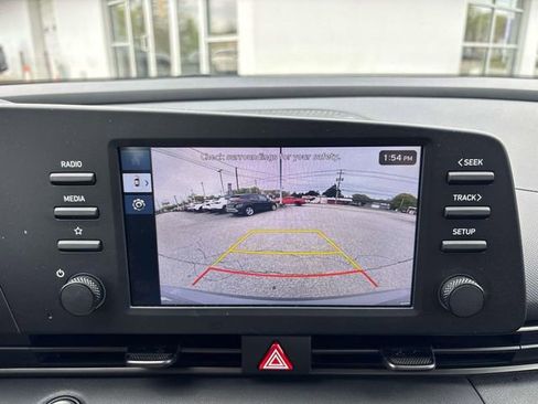 Certified 2025 Hyundai Elantra Sport FWD image 24