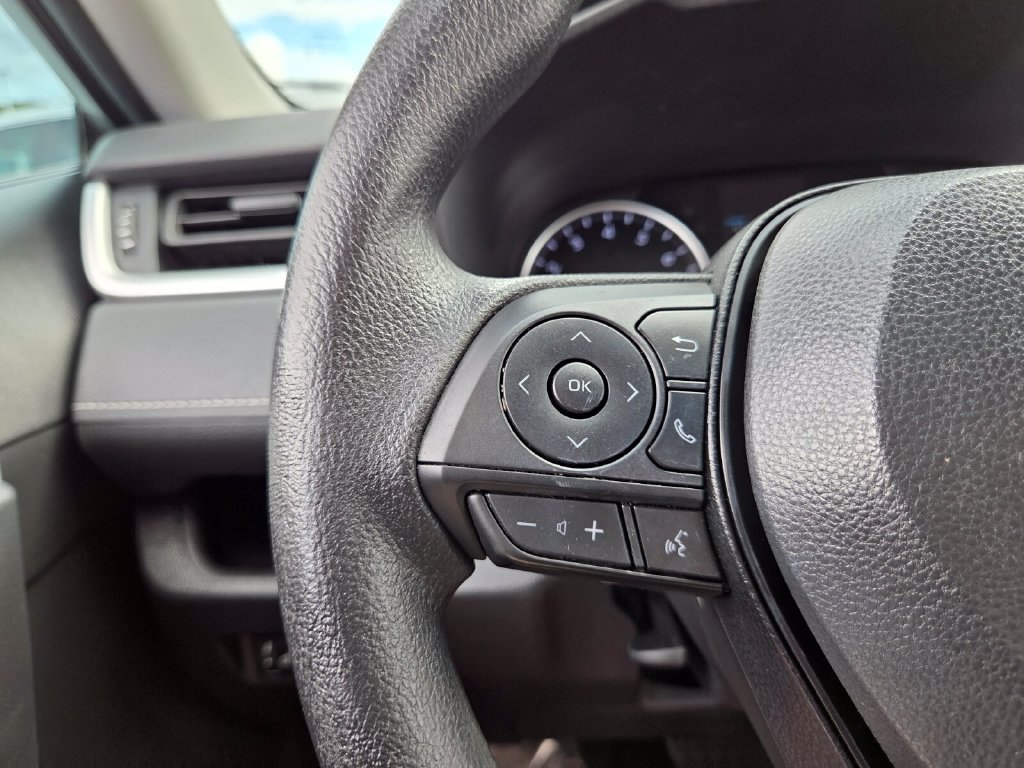 Certified 2022 Toyota RAV4 XLE FWD image 23