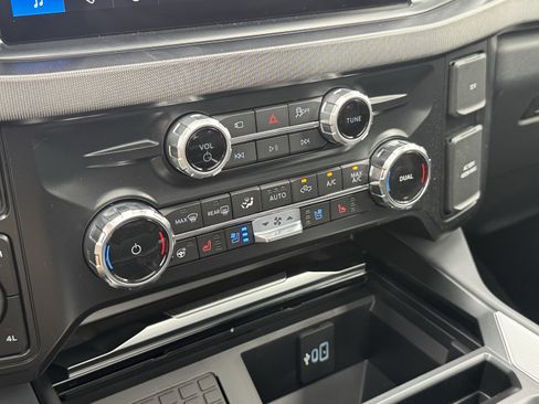 New 2026 Ford F250 Platinum image 23