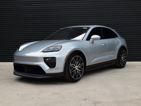Certified 2025 Porsche Macan 4S Electric image 1