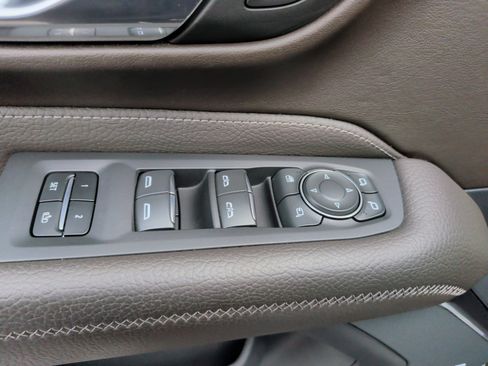 Used 2024 GMC Yukon Denali w/ Advanced Technology Package image 29